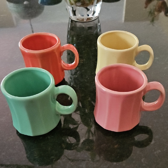 Homer Laughlin Co Ceramic 4 Pc Mug Tower Corset Set Vintage - Picture 2 of 12